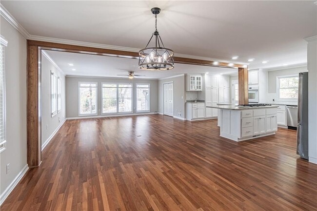 Building Photo - 4571 Huntridge Dr