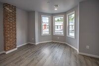 Building Photo - 574 Herman St