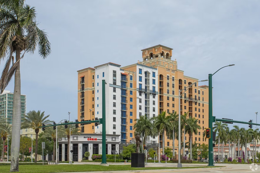 Building Photo - 651 Okeechobee Blvd