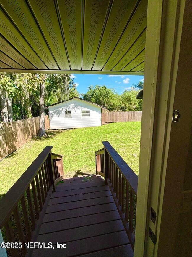 Building Photo - 5609 Hyde Park Cir