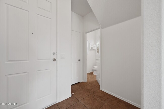 Building Photo - 21941 Creosote Ct