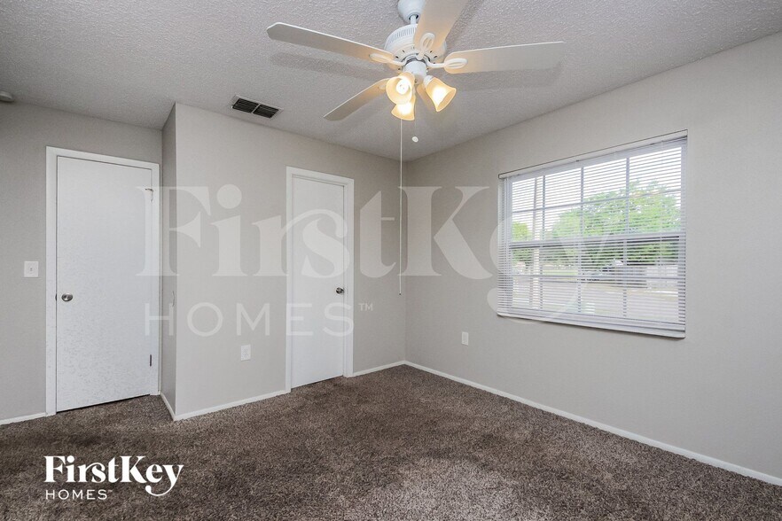 Building Photo - 812 Whisper Lake Ct