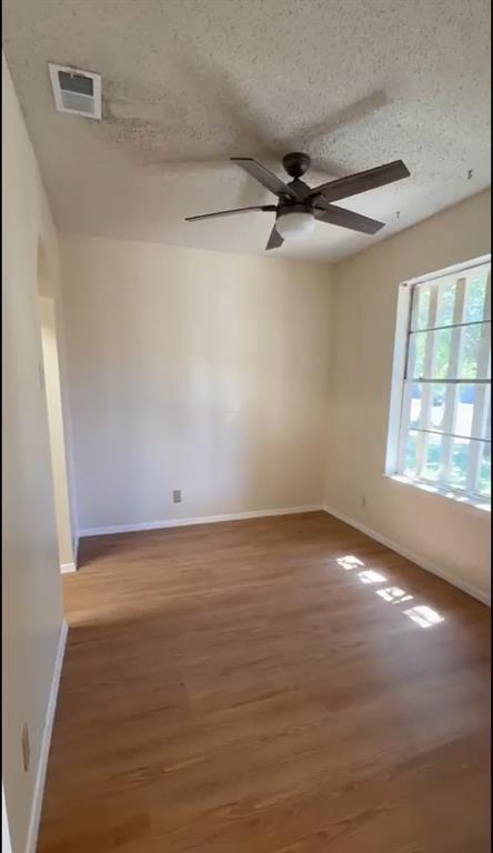 Building Photo - 11510 Oak View Dr