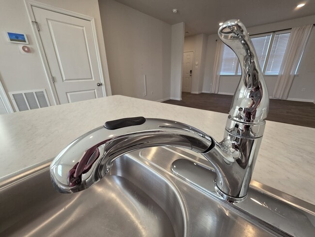 Building Photo - 426 Creekbed Cir