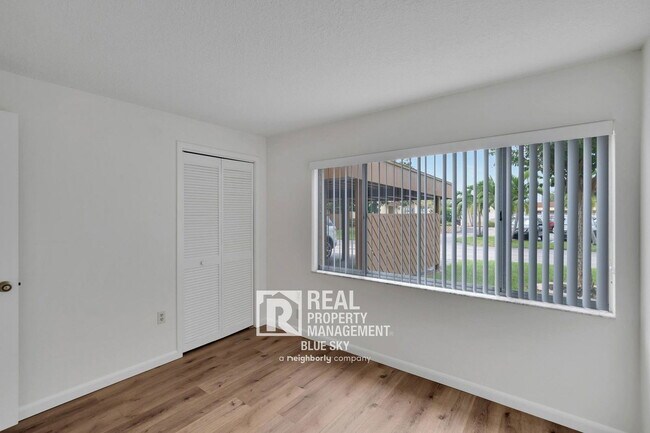 Building Photo - 3924 Lighthouse Way