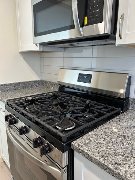 Building Photo - Elsinore Street Apartments