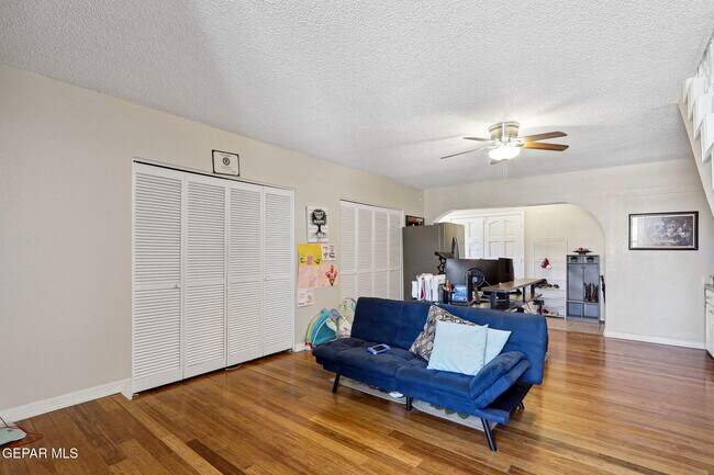 Building Photo - 332 Windrose Ct