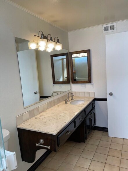 Building Photo - 32023 Wallington Ct