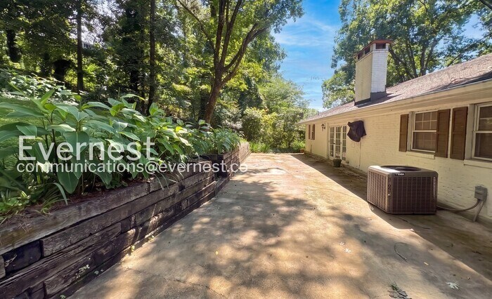 Building Photo - 4829 Clairmont Ave