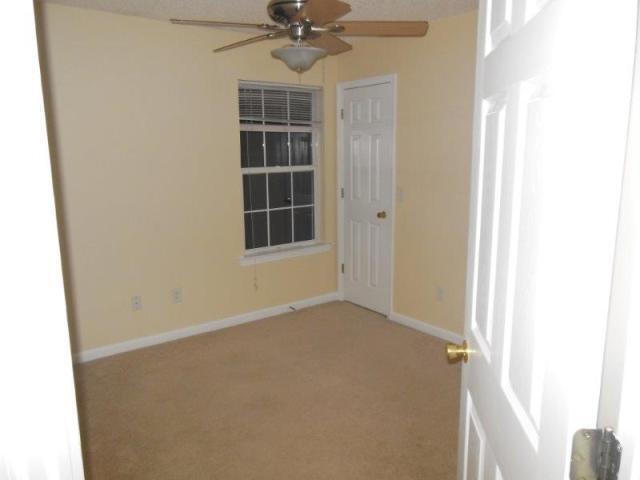 Building Photo - House for Rent