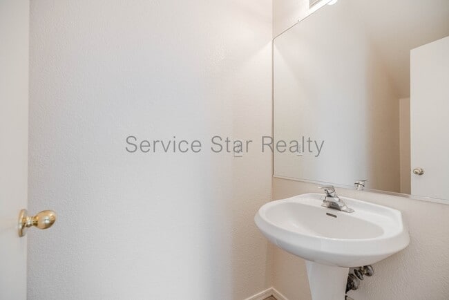 Building Photo - 3616 S Arroyo Ln