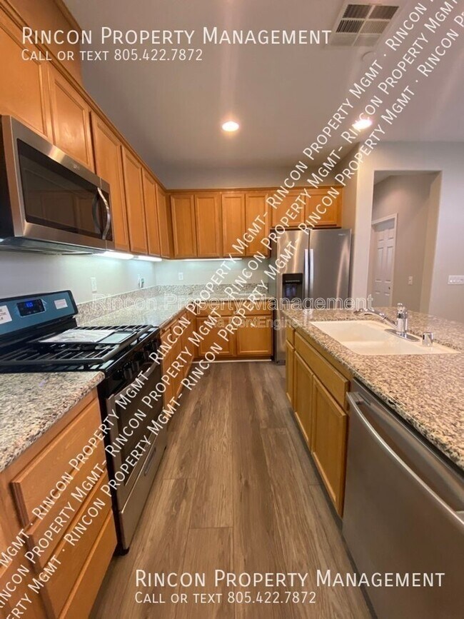 Building Photo - 3142 N Ventura Rd