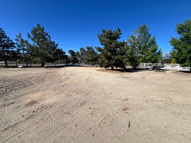 Building Photo - 3/2/2 Gorgeous Home In Gardnerville - Ruhe...