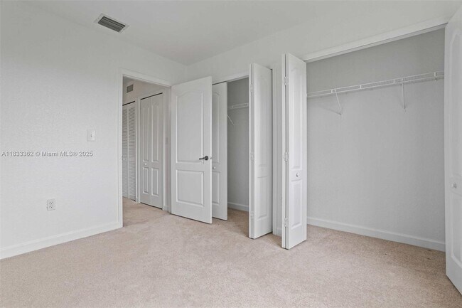 Building Photo - 17640 NW 73rd Ave