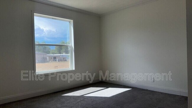 Building Photo - 743 S Joe Martinez Ct
