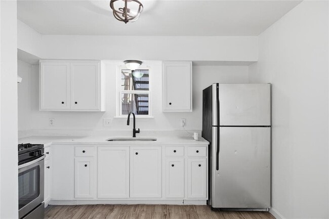 Building Photo - 2705 Windswept Cove