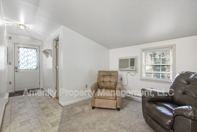 Building Photo - 121 Yorkshire Dr