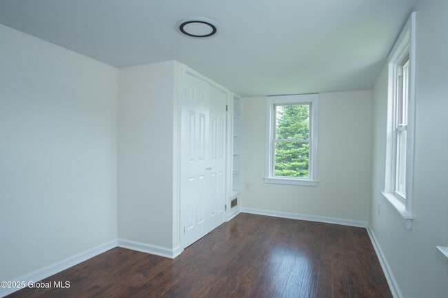 Building Photo - 798 NY-29