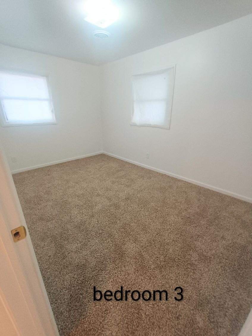 Building Photo - 1152 W Juniper Dr