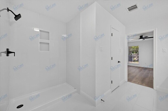 Building Photo - 1248 W Hudgins St