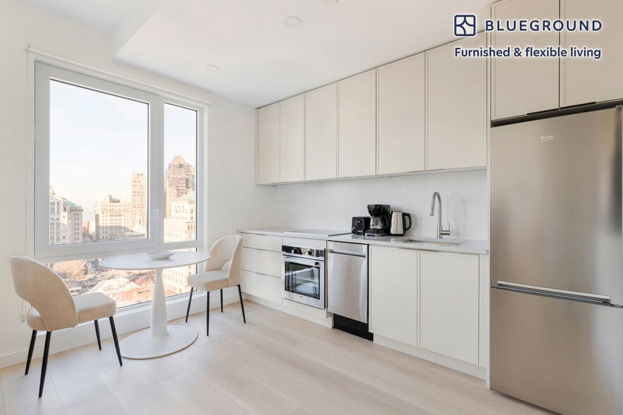 Building Photo - 150 Lawrence St