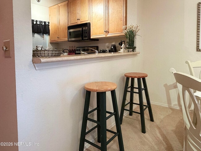 Building Photo - 11-11 Arbor Club Dr