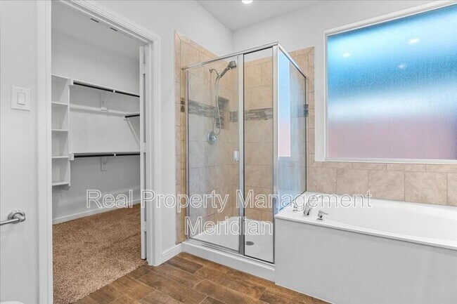 Building Photo - 1125 Ferncliff Dr