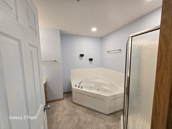 Building Photo - 8610 Ep True Pky