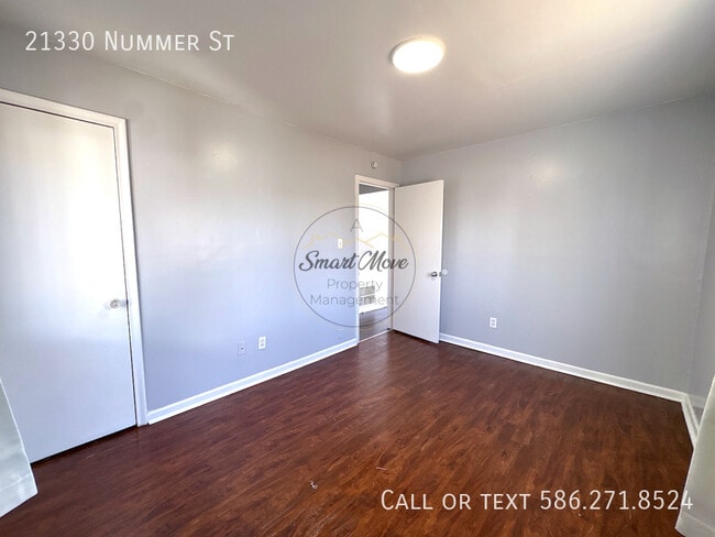 Building Photo - 21330 Nummer St