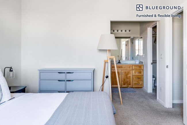 Building Photo - 1668 Hope Dr