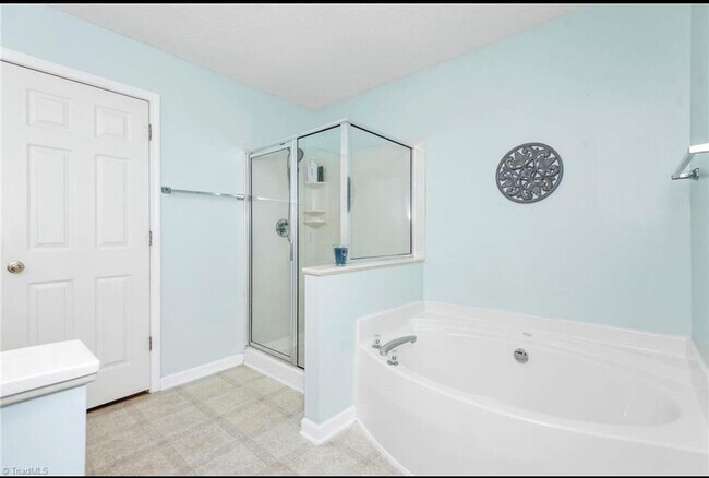 Building Photo - 1105 Scarlett Dr