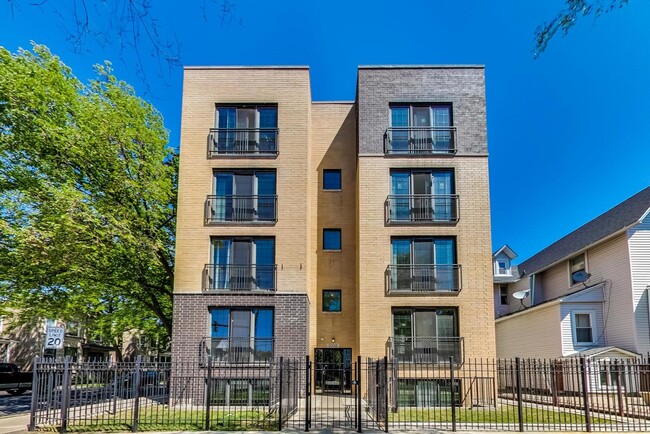 Primary Photo - 3332 W Palmer St