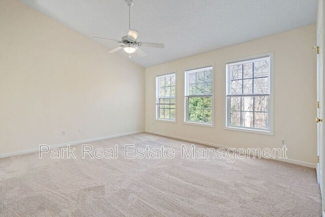 Building Photo - 420 New Parkside Dr