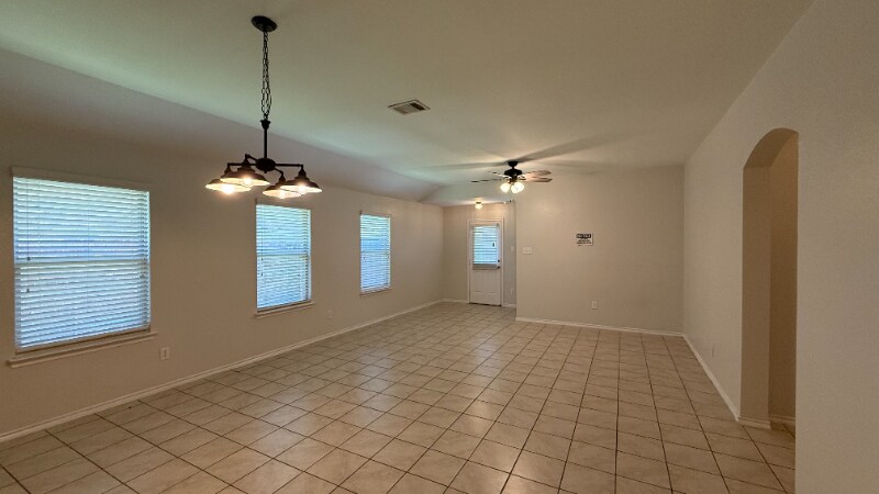 Building Photo - 1309 Basswood Ln