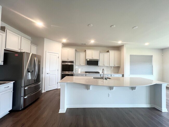 Building Photo - 182 Abersham Dr