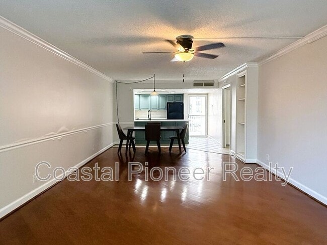 Building Photo - 2614 Cove Cay Dr