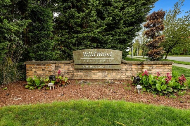 Building Photo - Spacious 2-Bed, 2-Bath Townhome Near Lynnwood & Mill Creek – Modern Comfort & Prime Location!