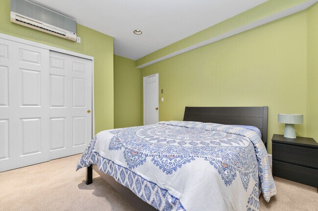 Building Photo - 434 Marlborough St