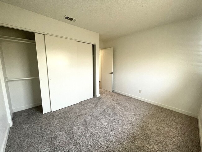 Building Photo - 10940 Jeremy Dr