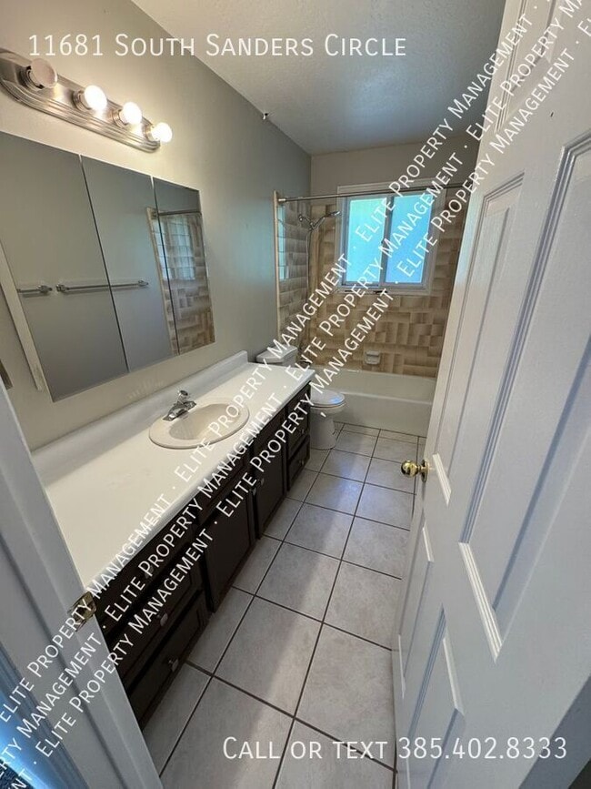 Building Photo - 11681 Sanders Cir