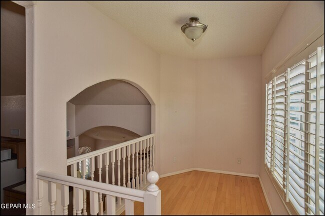 Building Photo - 1560 Via Appia St