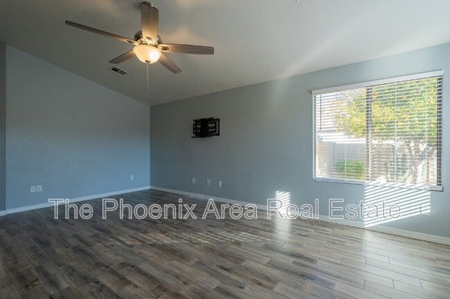 Building Photo - 1362 N McKenna Ln