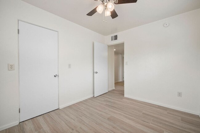 Building Photo - Beautiful Remodeled 3 Bedroom Duplex