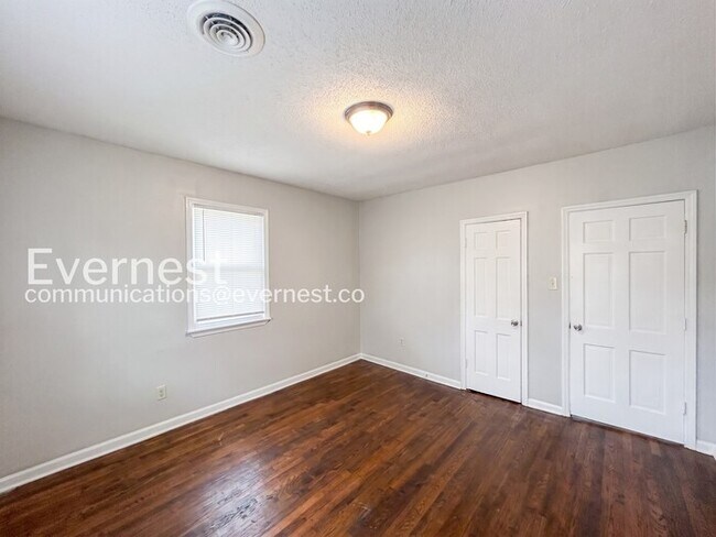 Building Photo - 362 Hewlett Rd