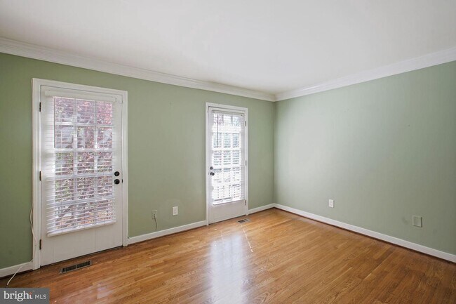Building Photo - 1225 Michigan Ct