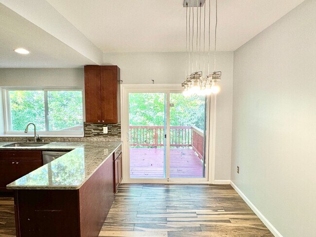 Building Photo - GORGEOUS COLONIAL IN WOODBRIDGE!