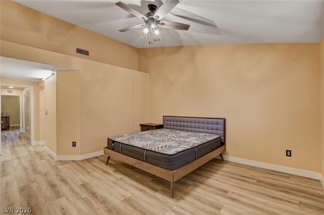 Building Photo - 2628 Highvale Dr