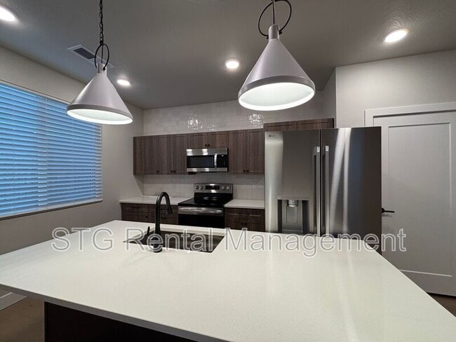 Building Photo - 3968 Fossil Way