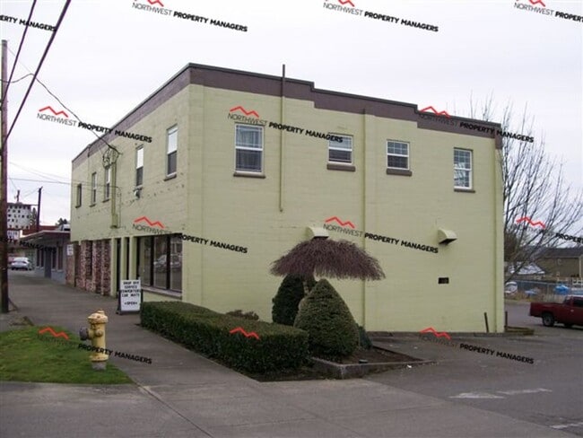 Building Photo - r174a