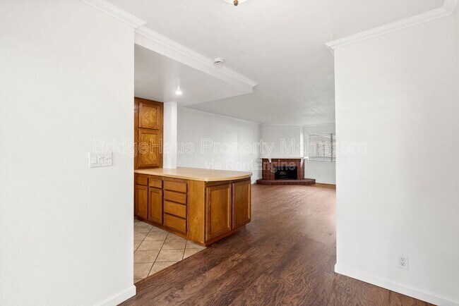 Building Photo - 5750 Friars Rd